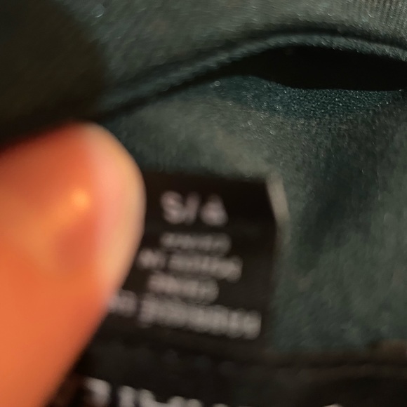 Small dress - Picture 3 of 3